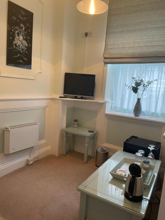 トーキー Carlton Court Bed & Breakfast エクステリア 写真